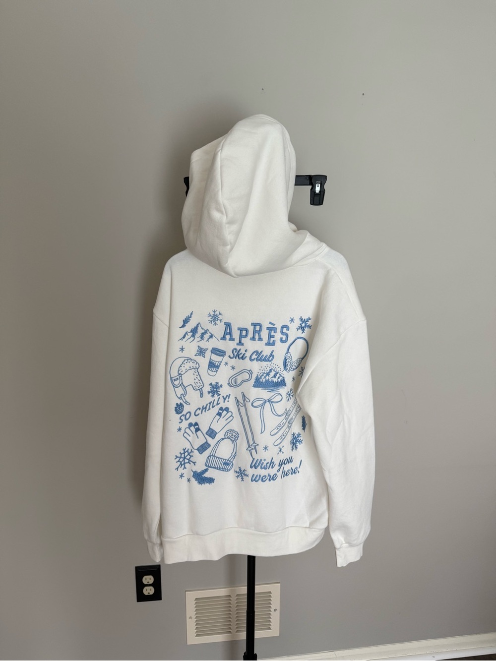 Altar’d State Apres Ski Club Hoodie - Sweatshirt - Picture 6 of 6
